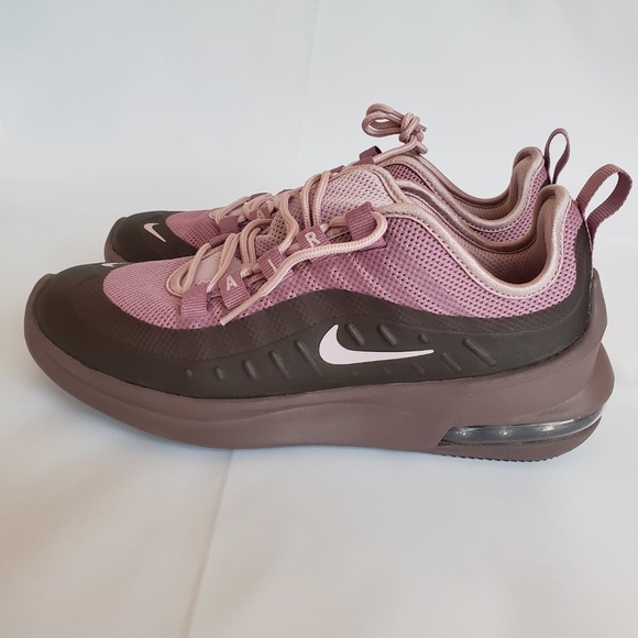 nike air max axis taupe